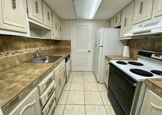 301 Croton Avenue # 407, Lantana FL 33462 - Lantana, FL - Photo 3
