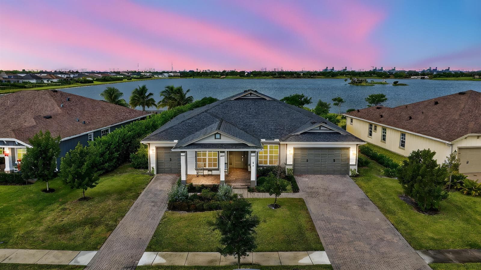 799 Hookline Circle, Loxahatchee FL 33470
