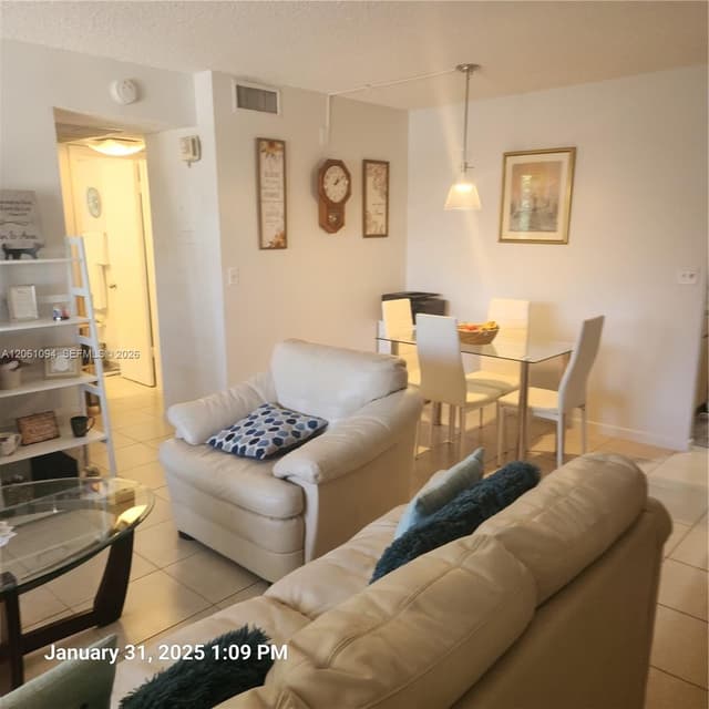 10004 Twin Lakes Dr # F, Coral Springs FL 33071 - Coral Springs, FL - Photo 2