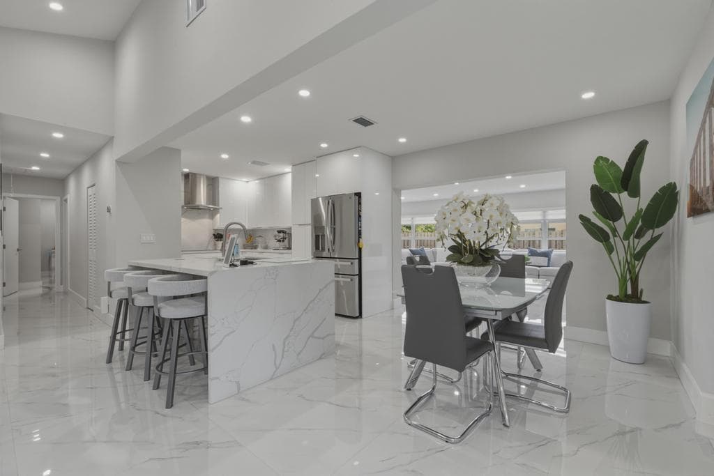 11120 NW 27TH Place, Sunrise FL 33322