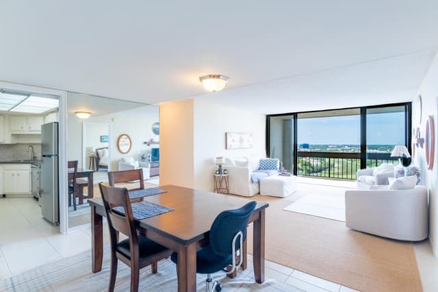 2400 PRESIDENTIAL Way # 1505, West Palm Beach FL 33401 - West Palm Beach, FL - Photo 2