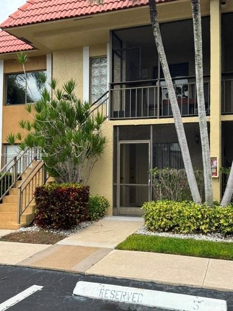 301 Lakeview Dr # 102, Weston FL 33326 - Weston, FL - Photo 3