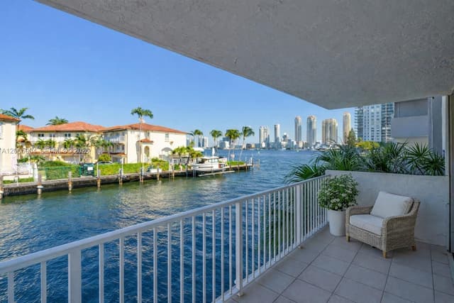 4000 NE 170th St # 200, North Miami Beach FL 33160 - North Miami Beach, FL - Photo 4