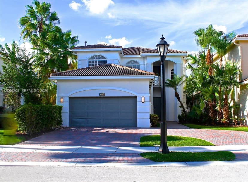 1675 NE 196th St, Miami FL 33179