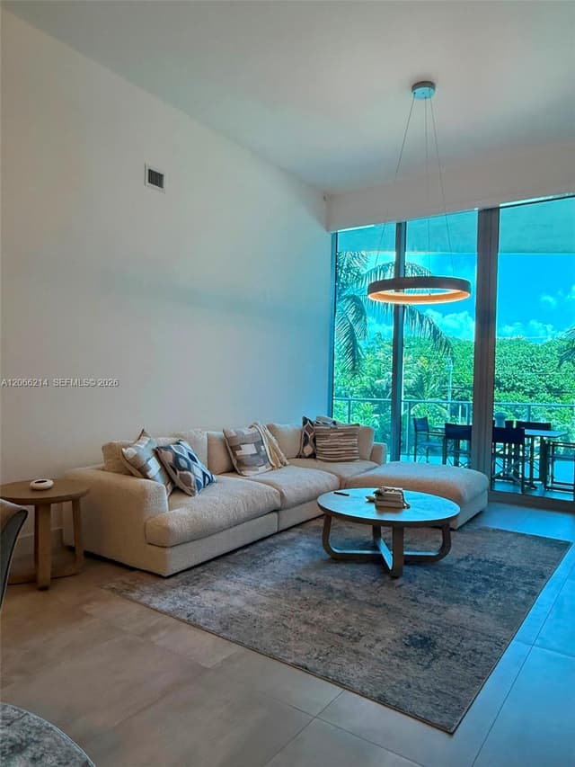 701 N Fort Lauderdale Blvd # 214, Fort Lauderdale FL 33304 - Fort Lauderdale, FL - Photo 2