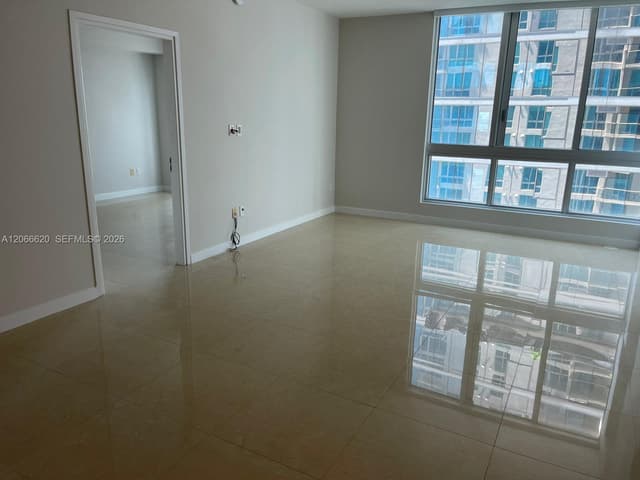 300 S Biscayne Blvd # 2804, Miami FL 33131 - Miami, FL - Photo 2