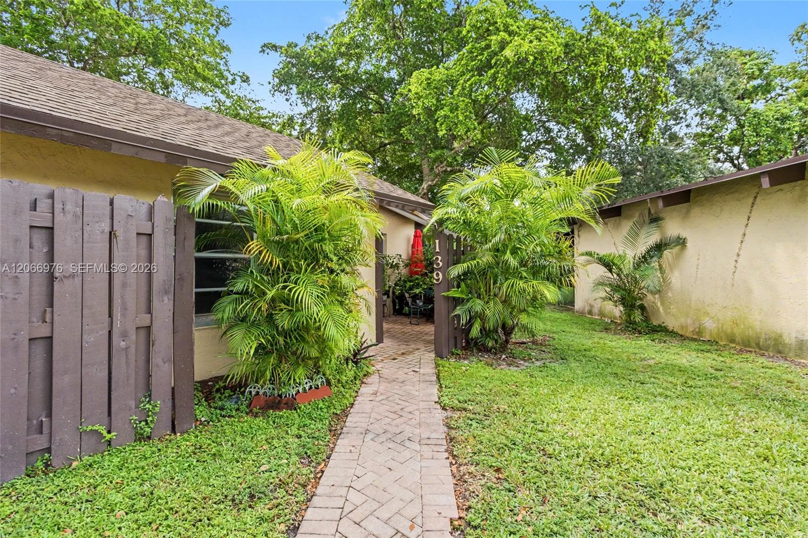 139 Essex Rd # 28, Hollywood FL 33024 - Hollywood, FL - Photo 1