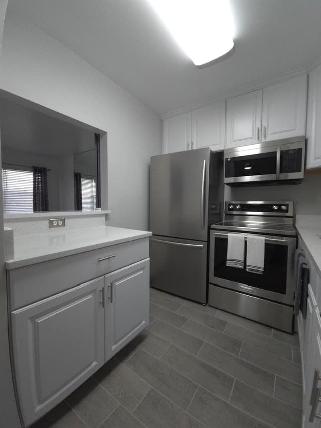 208 KENT M, West Palm Beach FL 33417 - West Palm Beach, FL - Photo 3