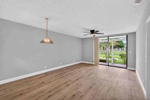 5340 Las Verdes Cr Las Verdes Circle # 109, Delray Beach FL 33484 - Delray Beach, FL - Photo 3