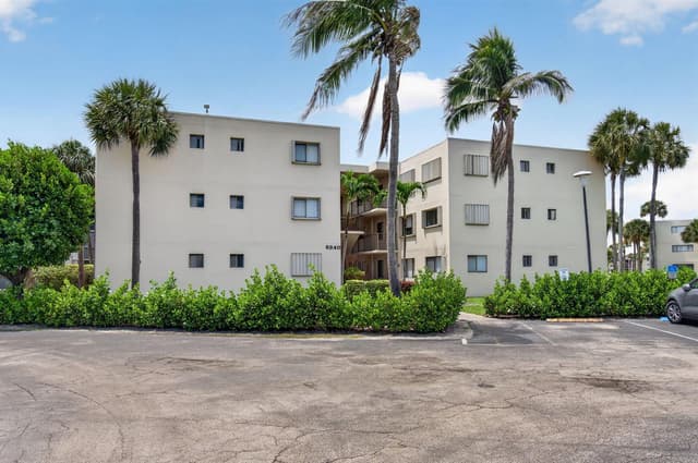 5340 Las Verdes Cr Las Verdes Circle # 109, Delray Beach FL 33484 - Delray Beach, FL - Photo 4