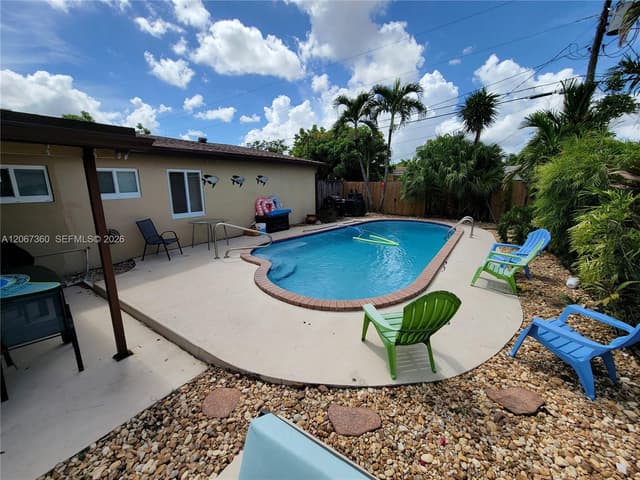 1316 W 61st Pl, Hialeah FL 33012 - Hialeah, FL - Photo 5