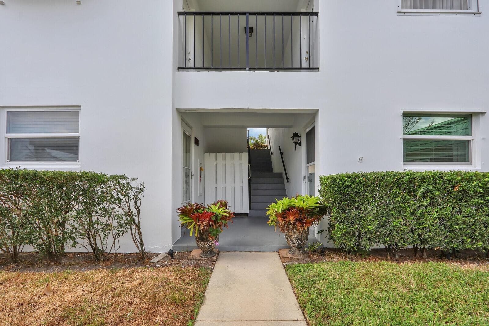3210 MERIDIAN Way S # 11, Palm Beach Gardens FL 33410 - Palm Beach Gardens, FL - Photo 1