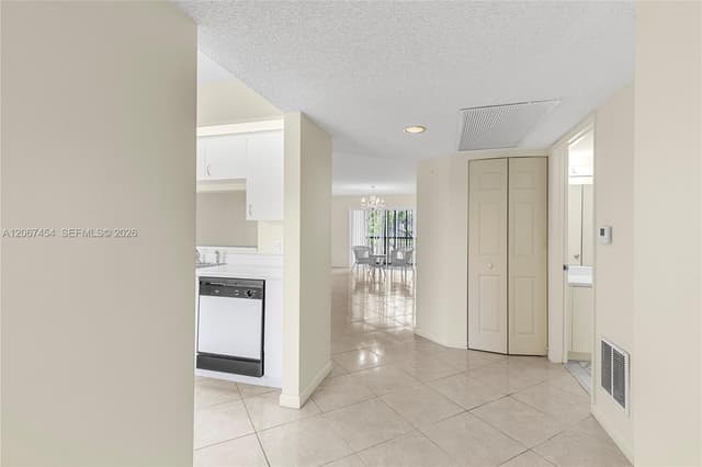 13705 SW 12th St # 208B, Pembroke Pines FL 33027 - Pembroke Pines, FL - Photo 6