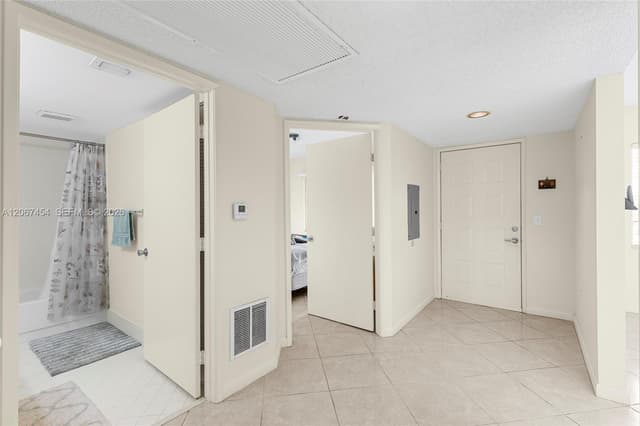 13705 SW 12th St # 208B, Pembroke Pines FL 33027 - Pembroke Pines, FL - Photo 5