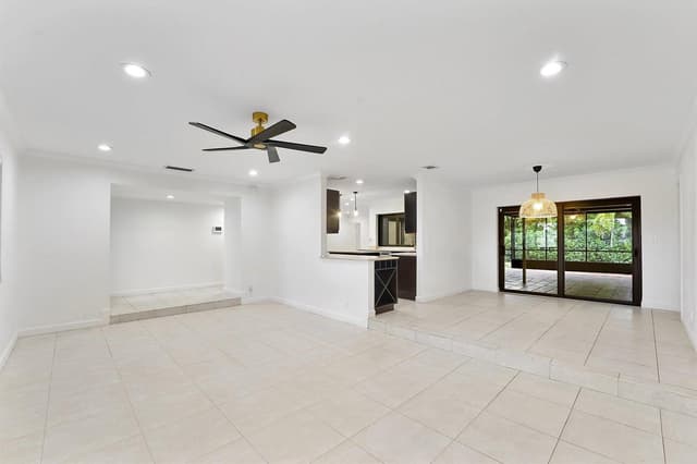 244 NW 102nd Terrace, Plantation FL 33324 - Plantation, FL - Photo 6