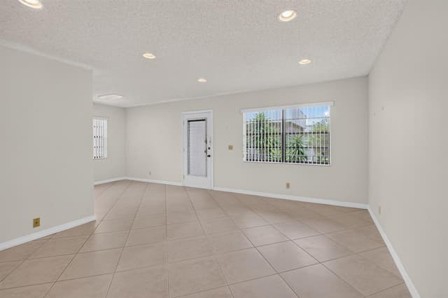 174 CAPRI D E # 174, Delray Beach FL 33484 - Delray Beach, FL - Photo 4