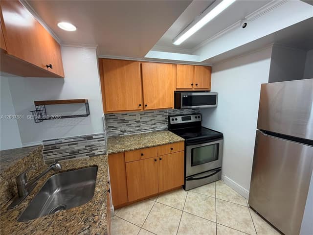 7601 E Treasure Dr # 2007, North Bay Village FL 33141 - North Bay Village, FL - Photo 4