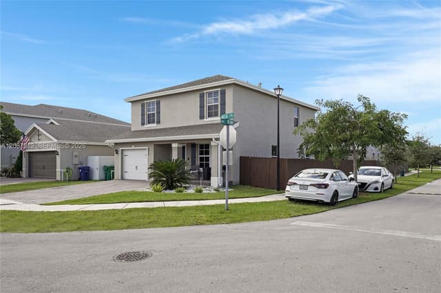 572 NE 6th Pl, Homestead FL 33034 - Homestead, FL - Photo 2