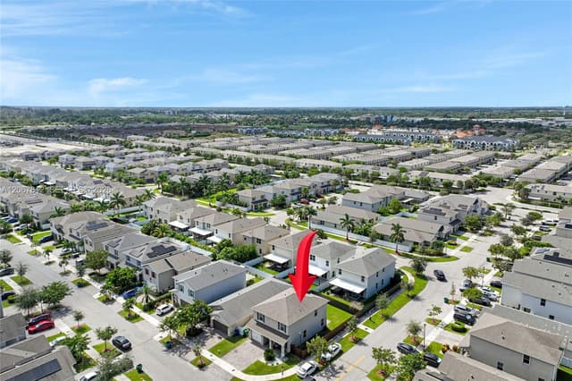572 NE 6th Pl, Homestead FL 33034 - Homestead, FL - Photo 6