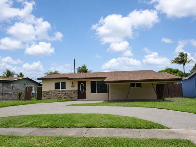 2341 NW 11th Court, Pompano Beach FL 33069 - Pompano Beach, FL - Photo 2
