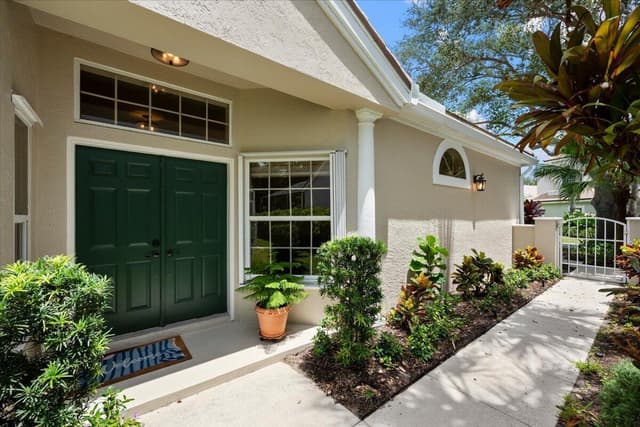 21 Grand Bay Circle, Juno Beach FL 33408 - Juno Beach, FL - Photo 3