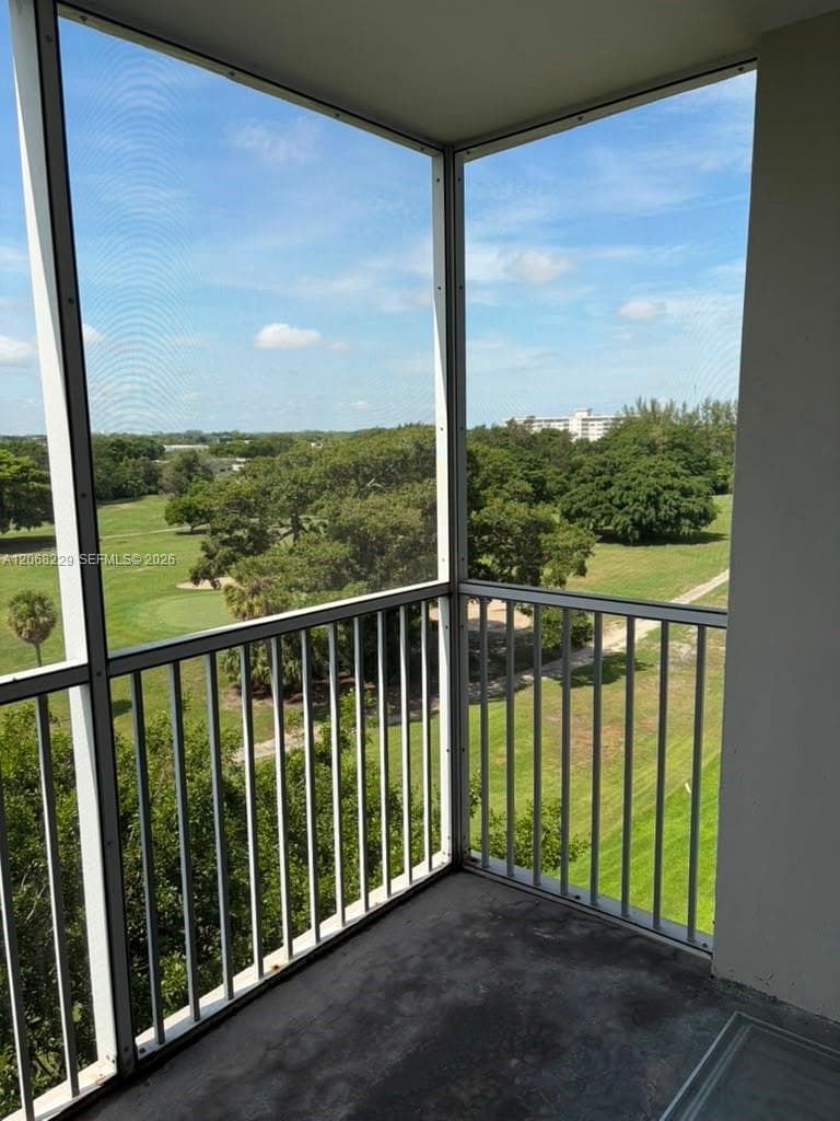 3050 N Palm Aire Dr # 707, Pompano Beach FL 33069 - Pompano Beach, FL - Photo 1