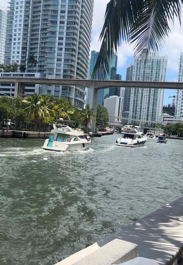 185 SW 7TH Street # 1802, Miami FL 33130 - Miami, FL - Photo 2