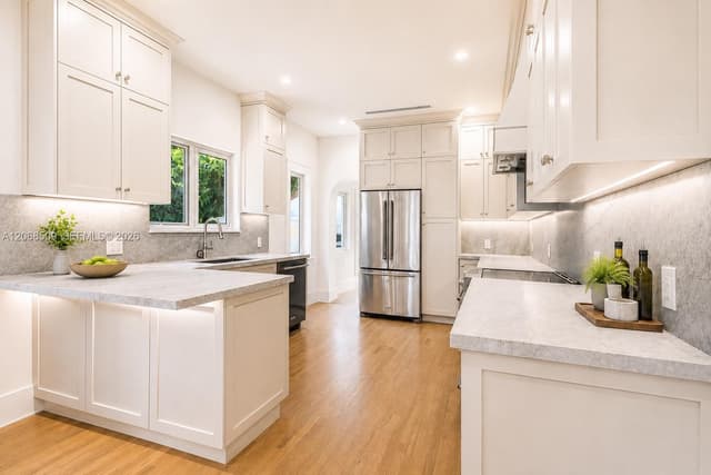 829 Genoa St, Coral Gables FL 33134 - Coral Gables, FL - Photo 7