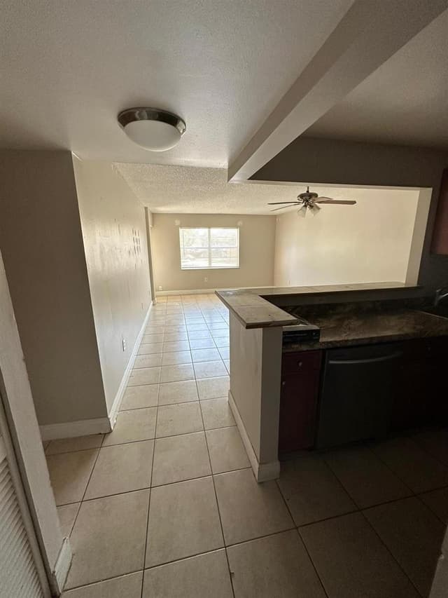 4324 NW 9TH Avenue # 2D, Deerfield Beach FL 33064 - Deerfield Beach, FL - Photo 2