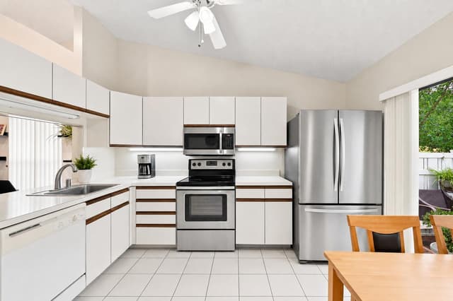 3200 CARAMBOLA Circle S # 2580, Coconut Creek FL 33066 - Coconut Creek, FL - Photo 7