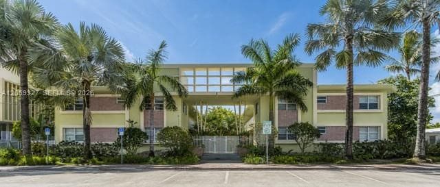 350 S Shore Dr # 15, Miami Beach FL 33141 - Miami Beach, FL - Photo 1