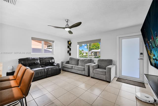 2710 NW 54th St, Tamarac FL 33309 - Tamarac, FL - Photo 4
