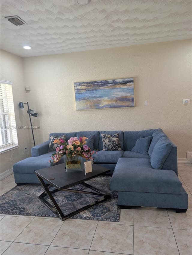 560 NW 184th Ter, Miami Gardens FL 33169 - Miami Gardens, FL - Photo 6