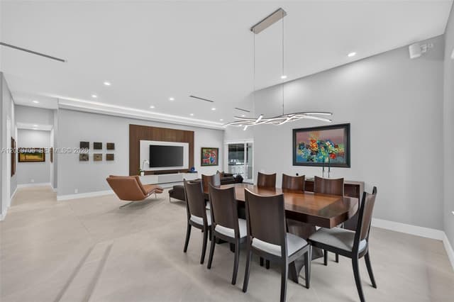 2126 Quail Roost Dr, Weston FL 33327 - Weston, FL - Photo 6