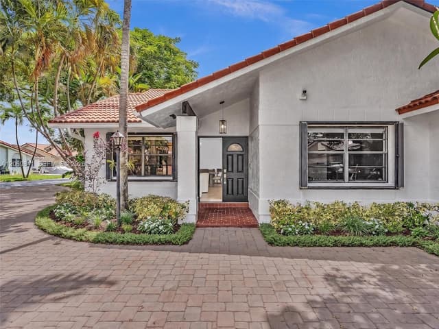 7457 SW 112th Pl, Miami FL 33173 - Miami, FL - Photo 2