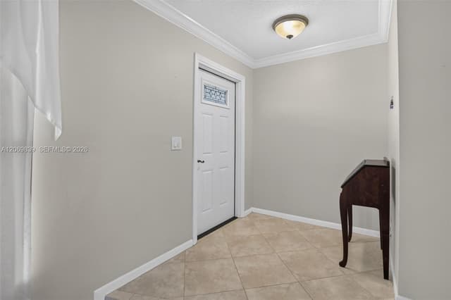 7118 E Tropical Way, Plantation FL 33317 - Plantation, FL - Photo 6