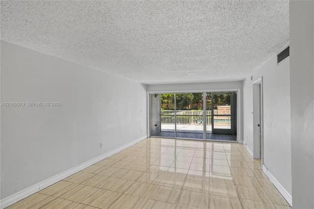 661 N University Dr # 103, Pembroke Pines FL 33024 - Pembroke Pines, FL - Photo 7