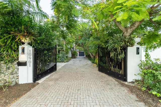 10901 NE 3rd Ave, Miami FL 33161 - Miami, FL - Photo 2