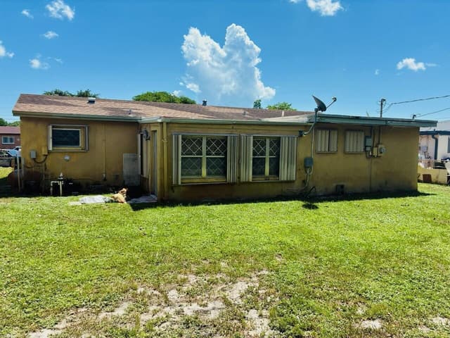 1321 NW 32nd Avenue, Lauderhill FL 33311 - Lauderhill, FL - Photo 5