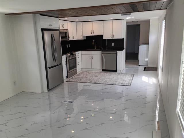 8517 SW 17TH Court, Davie FL 33324 - Davie, FL - Photo 3