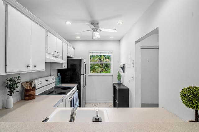 207 Tropic Isle Drive # 208, Delray Beach FL 33483 - Delray Beach, FL - Photo 7