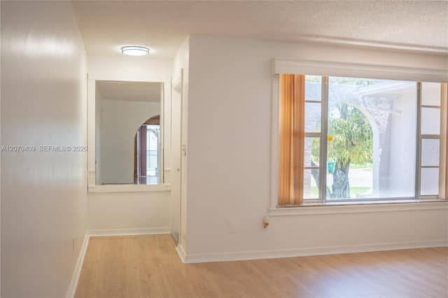 20200 SW 90th Ave Rd, Cutler Bay FL 33189 - Cutler Bay, FL - Photo 2