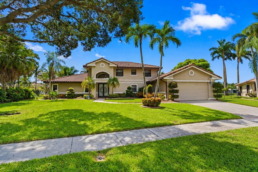 451 NW 194th Ave, Pembroke Pines FL 33029