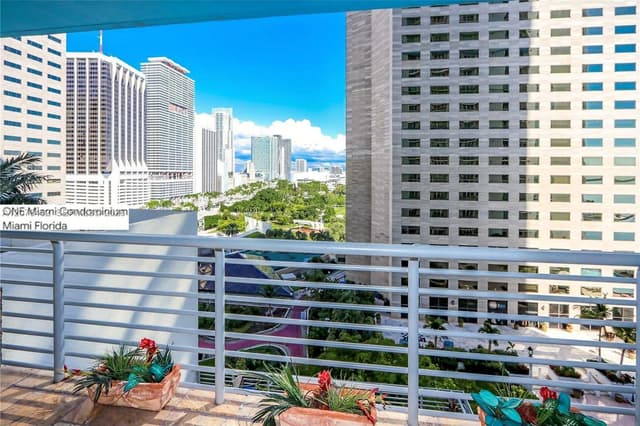 335 S Biscayne Blvd # 1500, Miami FL 33131 - Miami, FL - Photo 3