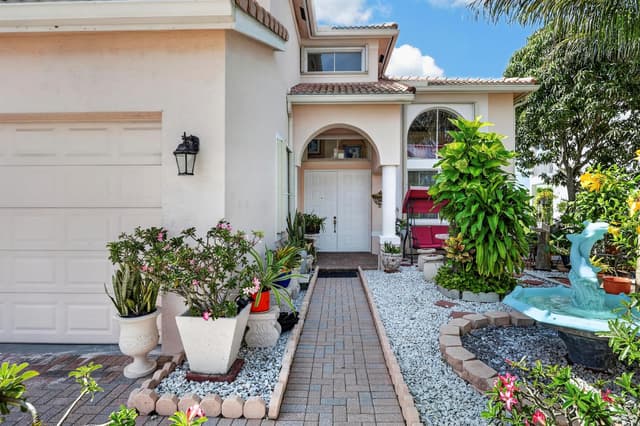 120 ISOLA Circle, Royal Palm Beach FL 33411 - Royal Palm Beach, FL - Photo 6
