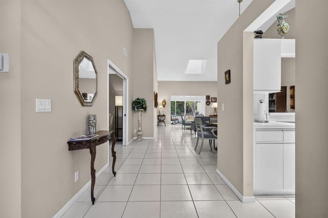 7223 Summer Tree Drive, Boynton Beach FL 33437 - Boynton Beach, FL - Photo 3