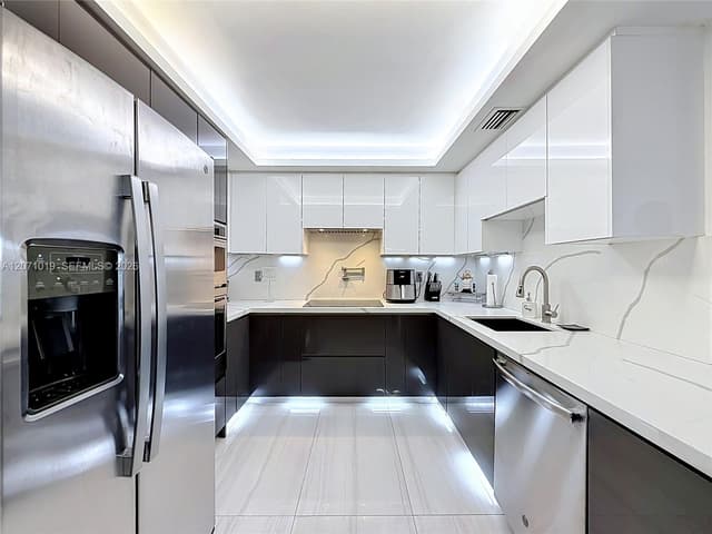 6900 Bay Dr # 11G, Miami Beach FL 33141 - Miami Beach, FL - Photo 2