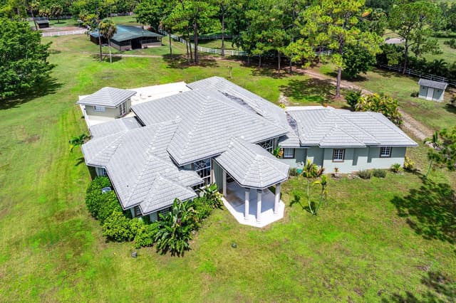 2749 A Road, Loxahatchee FL 33470 - Loxahatchee, FL - Photo 4