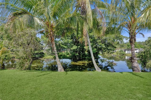 5321 SW 90th Ave, Cooper City FL 33328 - Cooper City, FL - Photo 4