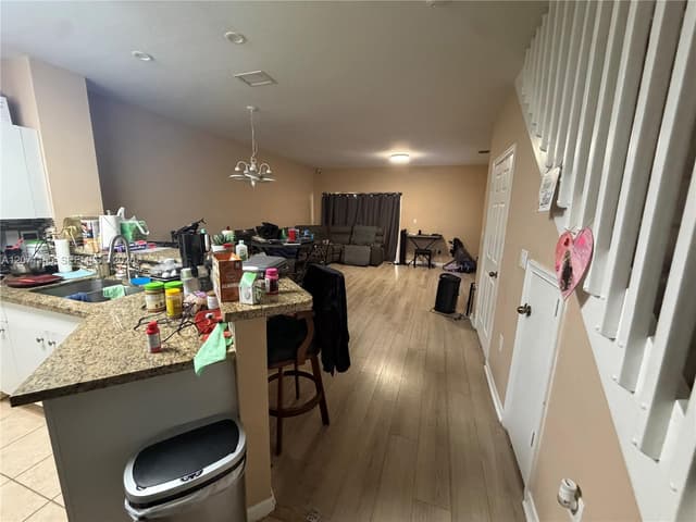 550 Saint Tropez Ln, Margate FL 33068 - Margate, FL - Photo 4